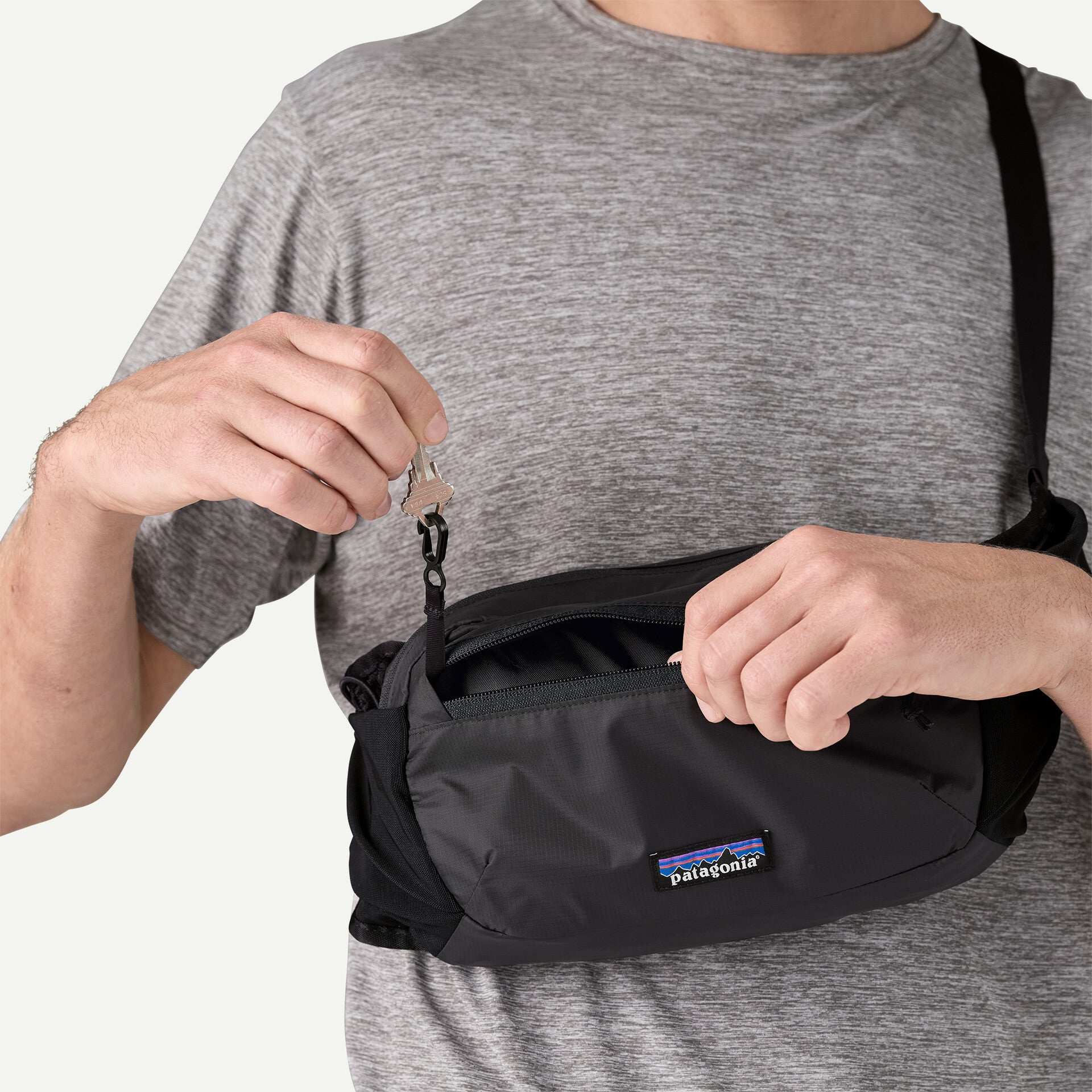 Patagonia Terravia Hip Pack 5L-Black | Patagonia |