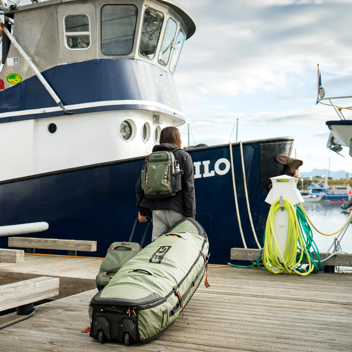 FCS Travel 3W Wheelie Boardbag | FCS | - Northshore Newquay - Surf/Skate Shop