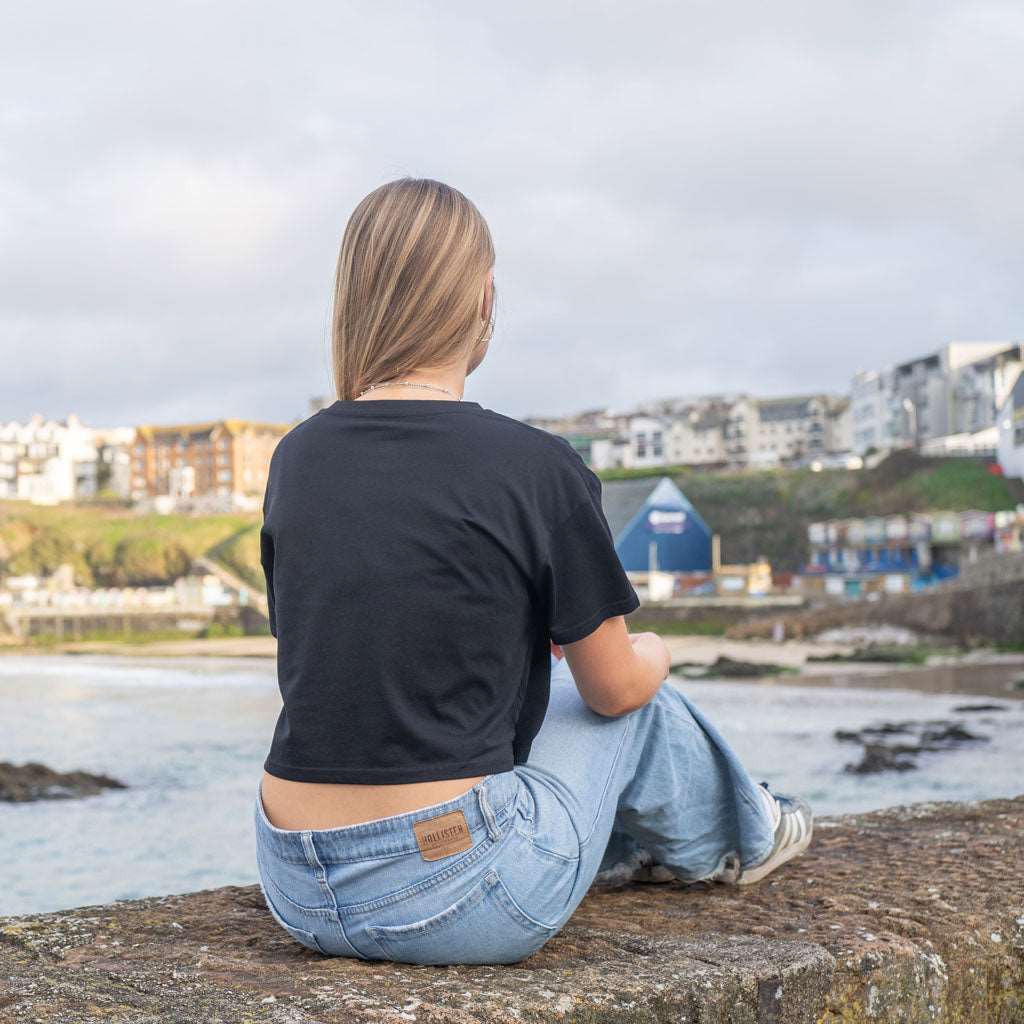 Girls 80’s Fade Crop T Shirt | Black | Northshore Surf Shop | T Shirt