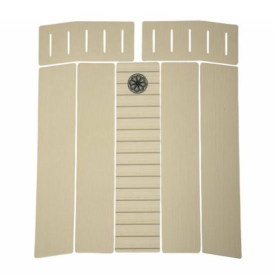 Octopus Chippa Wilson Front Deck Beige | Octopus | - Northshore Newquay - Surf/Skate Shop