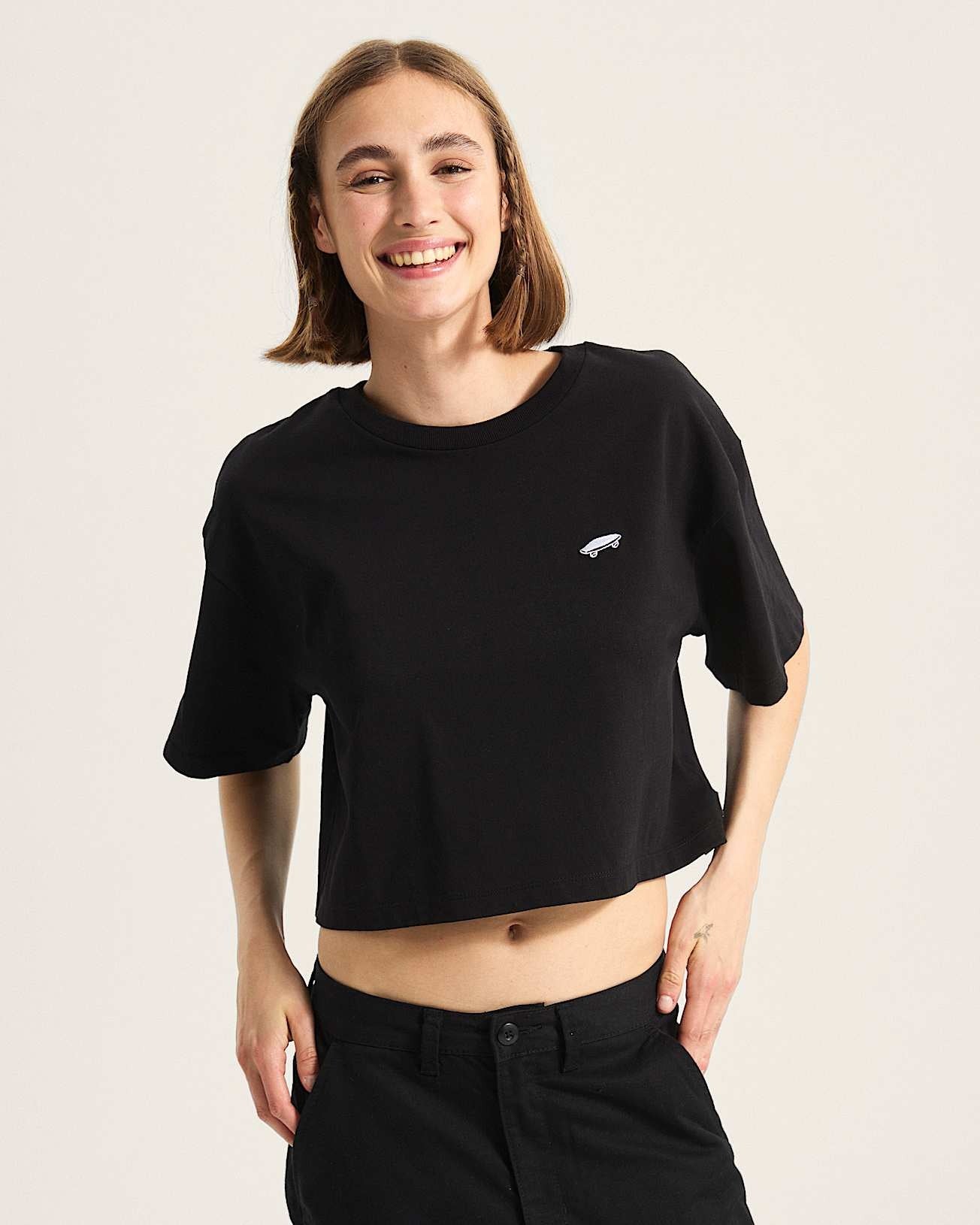 Vans W SALTON RELAX CROP SS - Black | Vans | Womens T-Shirts - Northshore Newquay - Surf/Skate Shop