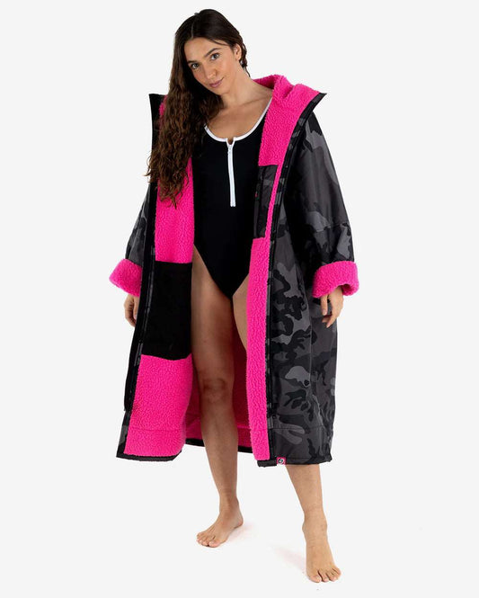 DryRobe V3 Adult Long Sleeve Black Camo / Pink | Dryrobe | Dryrobe