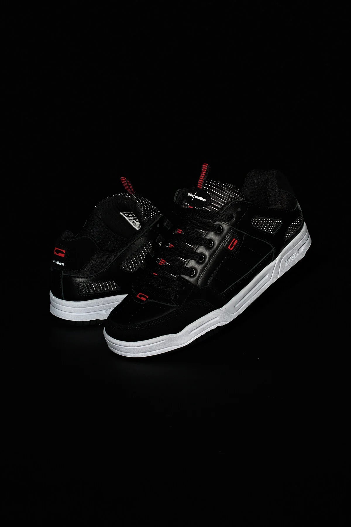 Globe Tilt Prime - Black/Mullen | Globe | trainers